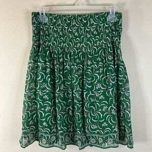 Max Studio NWT Elastic waist short Green floral print Skirt. SMALL
